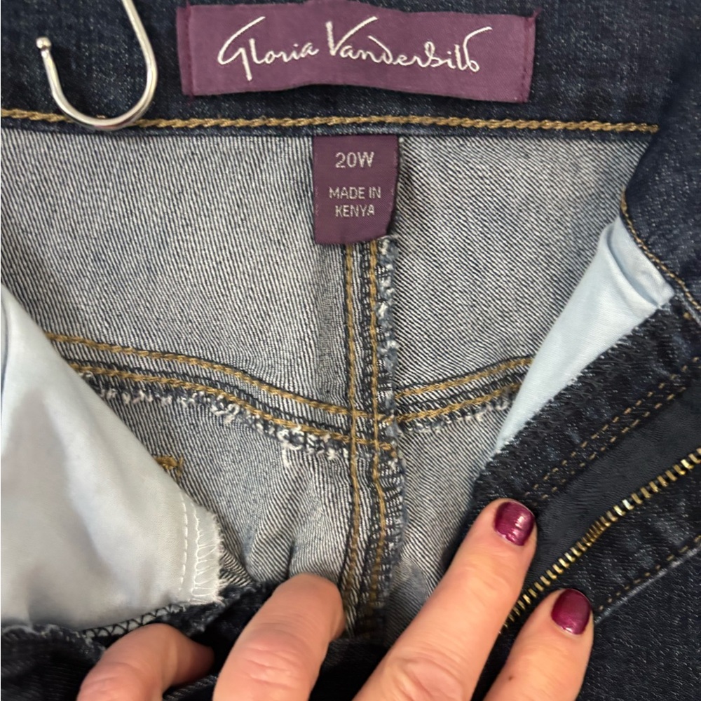Women's Blue Jeans - Picture 2 of 4